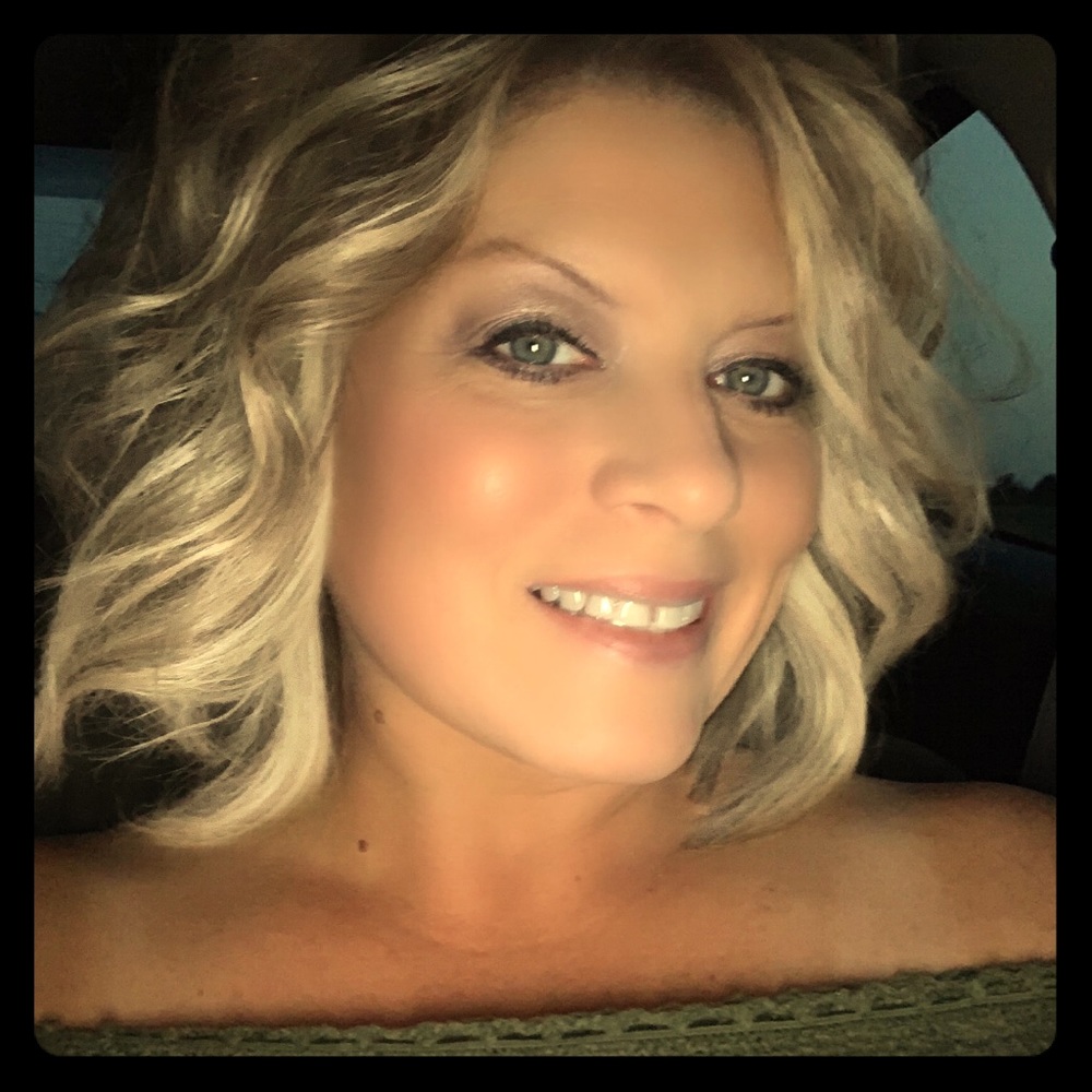 Meet your Posher, Cary